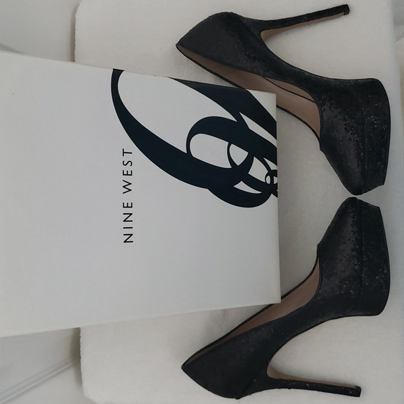 Nine West Fortonight Pumps in Black/Black Sky - Size 10 1/2 - Picture 4 of 9